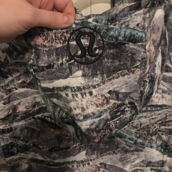 Lululemon jacket - Picture 5 of 5